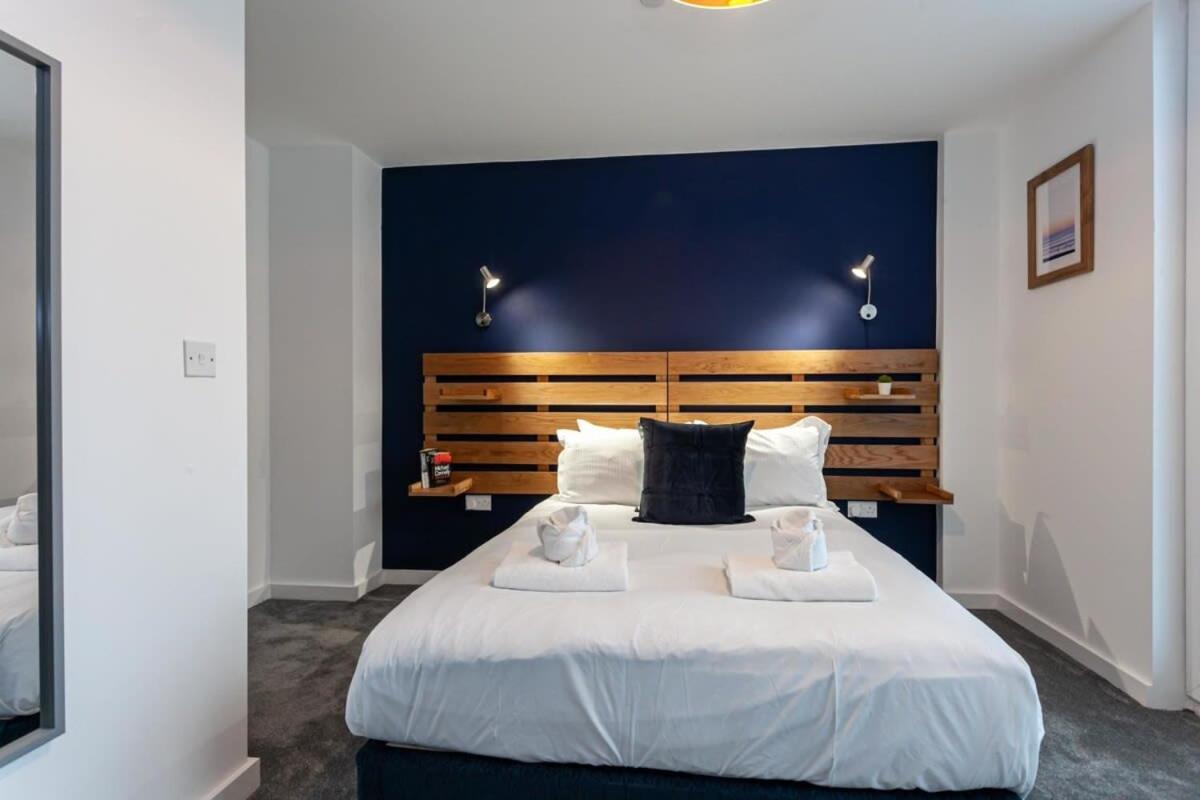 Superb 2 Bed Flat 5Min To Old Trafford Stadium مانشستر المظهر الخارجي الصورة