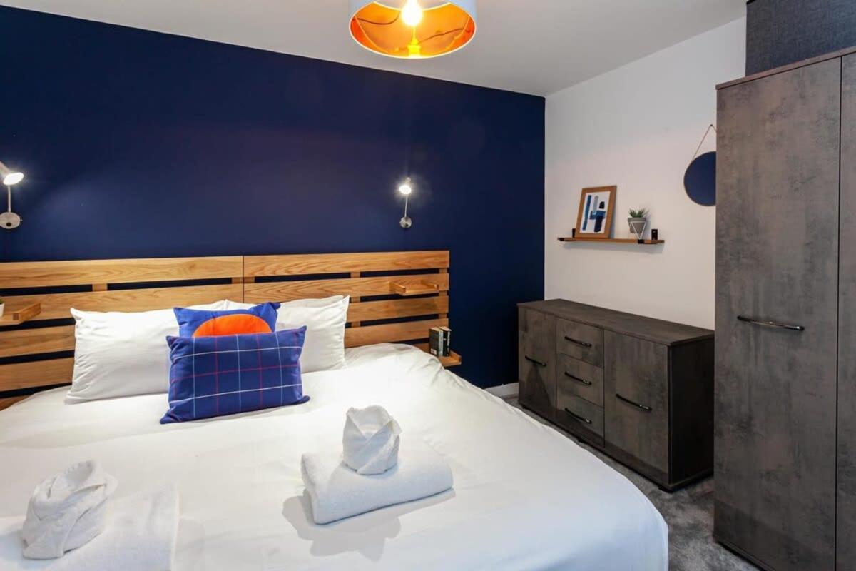 Superb 2 Bed Flat 5Min To Old Trafford Stadium مانشستر المظهر الخارجي الصورة